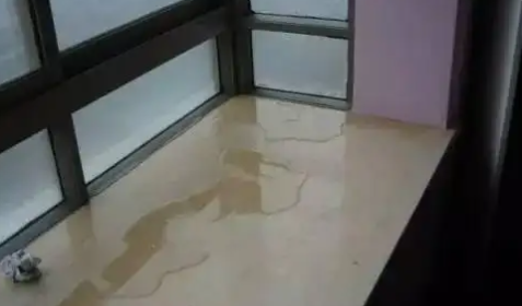 下雨飄窗漏水怎么處理?飄窗漏水滲水是什么原因?