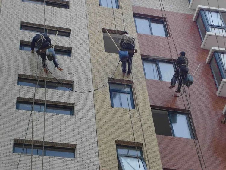 雨天，外墻漏水怎么辦？從找漏到維修一步到位